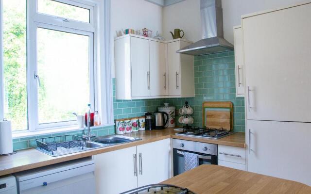 Seagulls Nest Beachfront Apartment With 3 Bedrooms