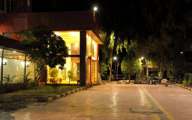 Hotel Malhar Palace