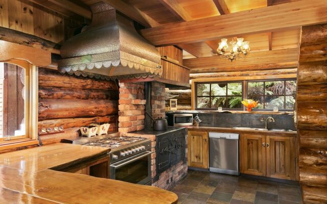 Eagles Nest Luxury Mountain Retreat