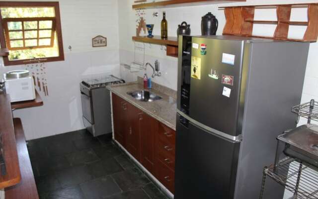 Casinha no sítio Calmamente