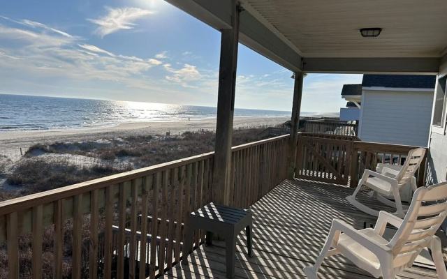 Sea It All 2 Bedroom Home by RedAwning