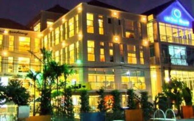 Nsiri Resort & Hotel