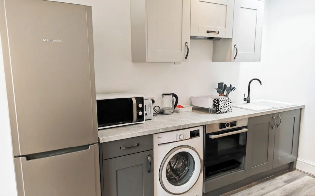 Reef Lodge Apartments
