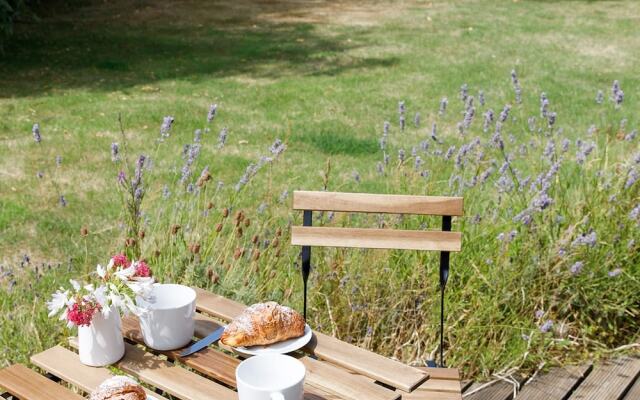 Secluded Rural Retreat Close to Beach - Sleeps 12