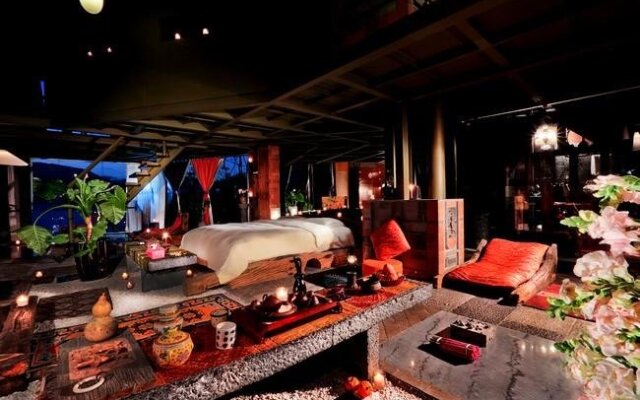 YangLiPing Art Hotel