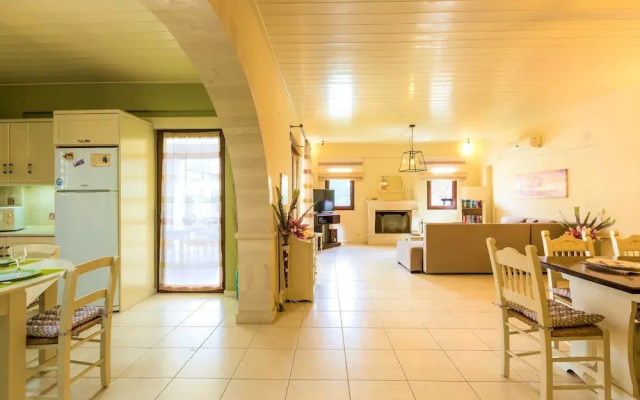 disCrete Villa Chromonastiri