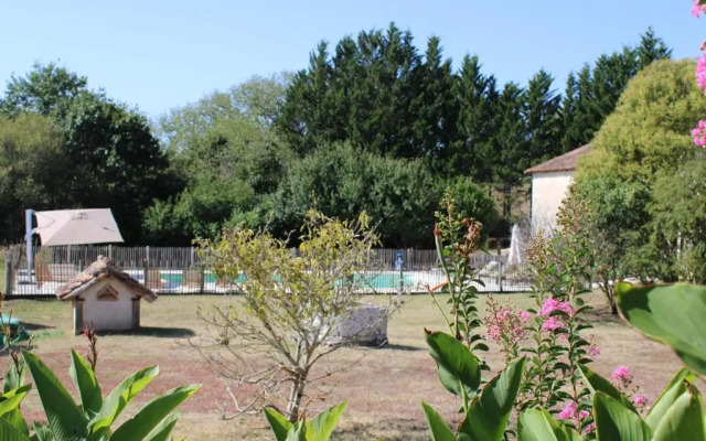 Le Petit Chateau Servanches