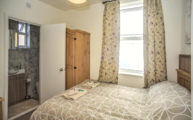 Riverside Hotel Bed and Breakfast