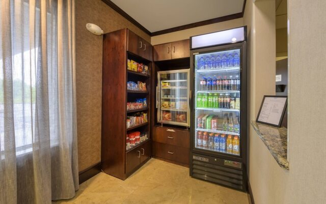 Fairfield Inn & Suites Slippery Rock