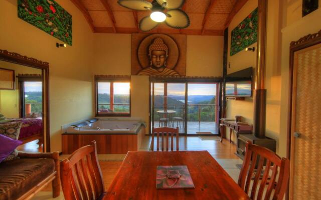 Maleny Tropical Retreat Balinese B&B