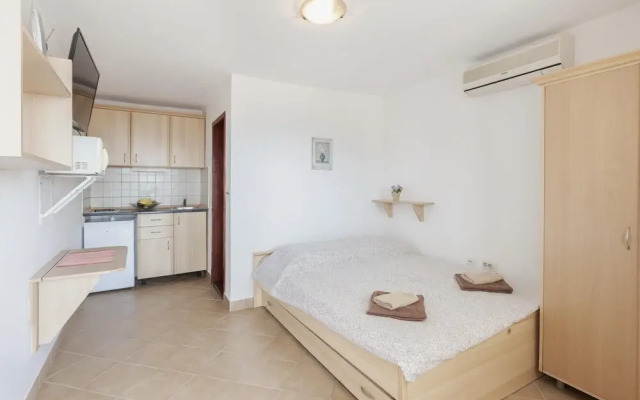 Crystal Sky Apartments