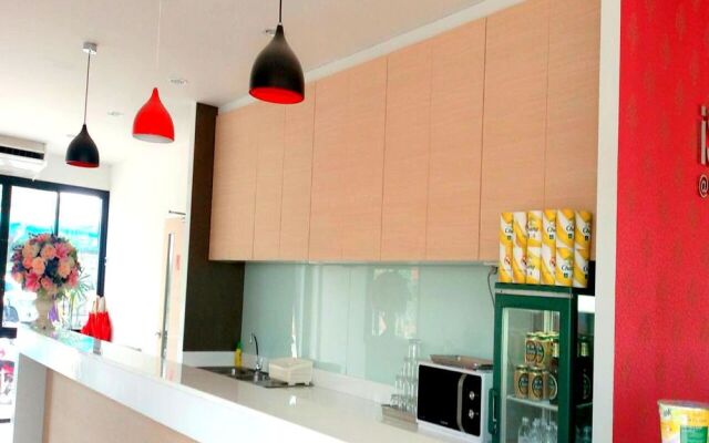 The Living Hotel at Surat Thani