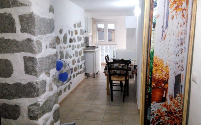 Apartment With one Bedroom in Bari Sardo, With Wonderful Mountain View