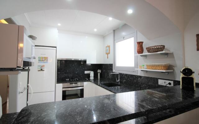 Amazing Villa in Empuriabrava With Swimming Pool