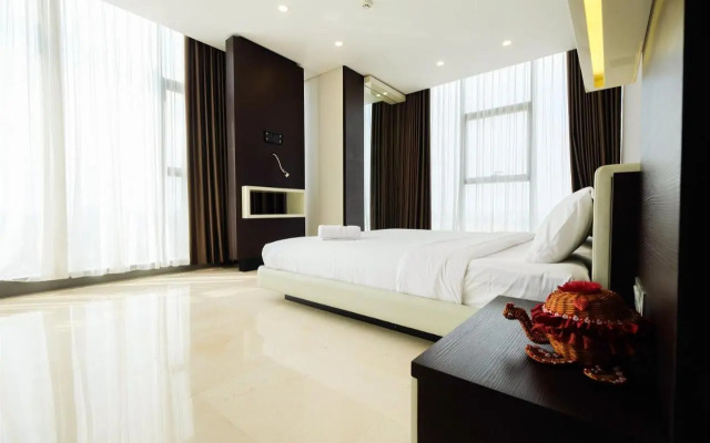 Modern Elegant Design 2BR L'Avenue Apartment By Travelio