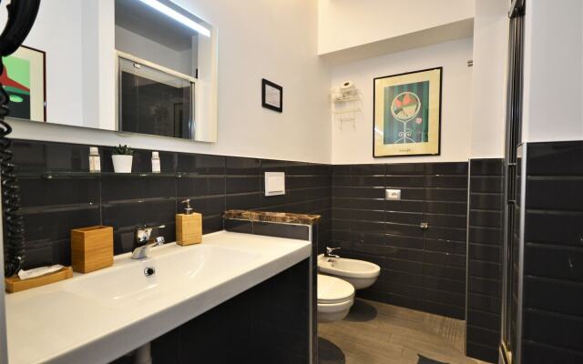 B&B Home 77