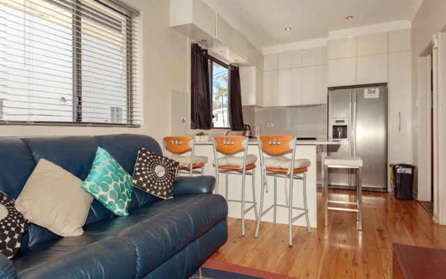 Sandy Point Road 3/38, Yacaaba