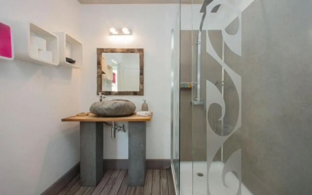 Raiatea Lodge Hotel