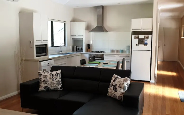 Jarrah Grove Forest Retreat - Adults Only