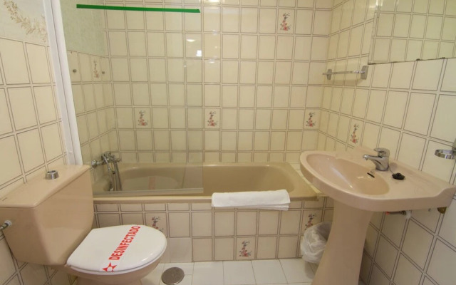 Casa UrbanizaciÃ³n Los Pinos 15