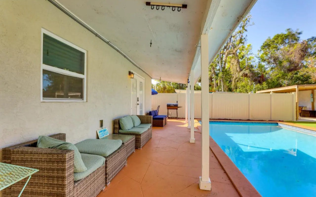 Saltwater Pool & Putting Green: Bradenton Oasis