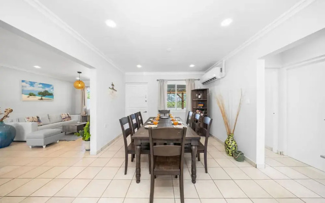 Renovated Privatepool Outdoordining Location