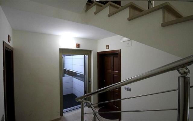 MarLenghi Apartments 3B