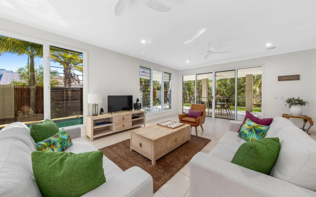 Sand and Sea Beach House – Guest Rooms – Marcoola