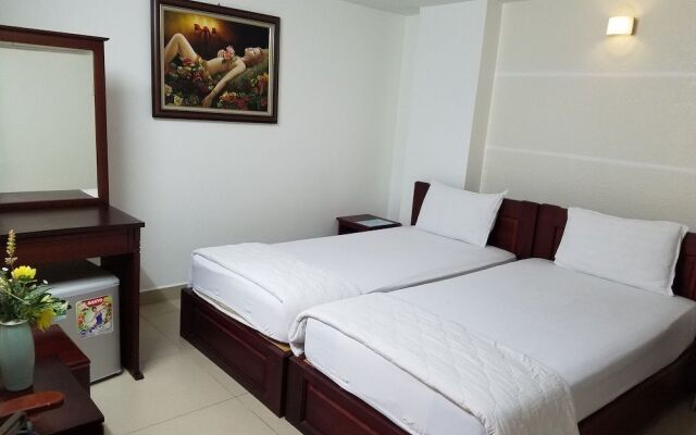 Dinh Dinh 2 Hotel
