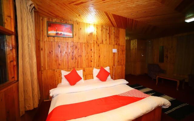 OYO 12137 Home North Moon Homestay