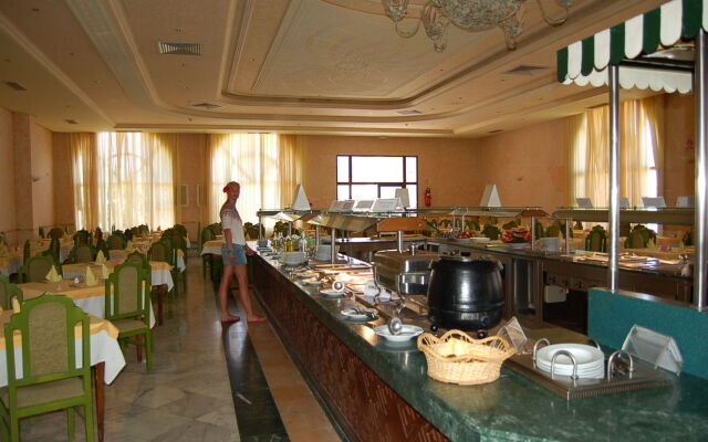 Hotel Royal Jinene