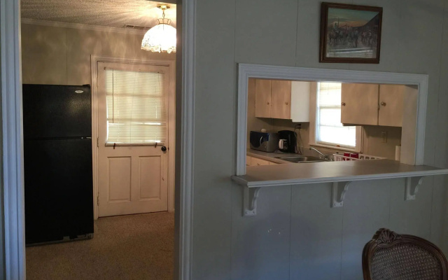 Lone Oak Ranch & Retreat