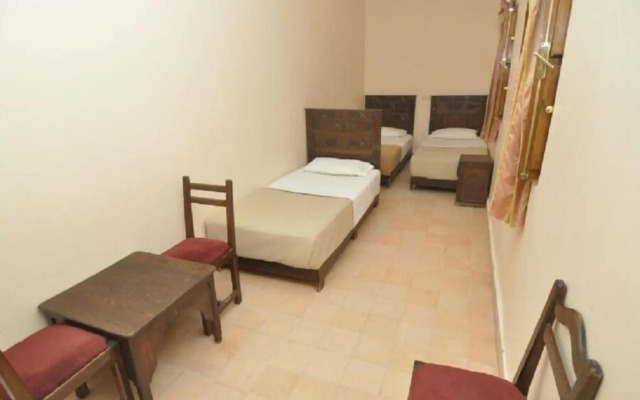 Hotel Cecil