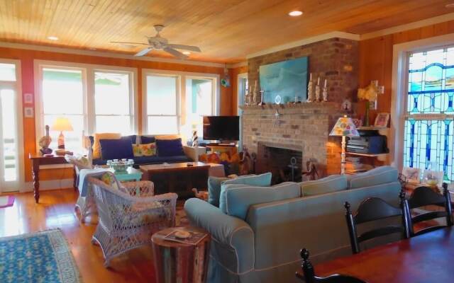 Resurrection 629 - 5 Br Home