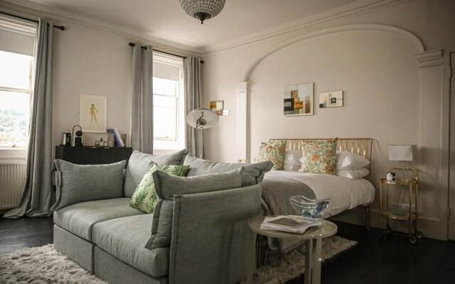 Awe-inspiring Townhouse With Balcony and Terrace