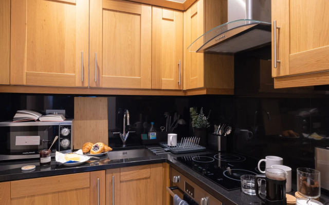 54 Courtfield Gardens