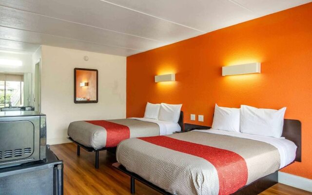 Motel6 Brunswick, GA