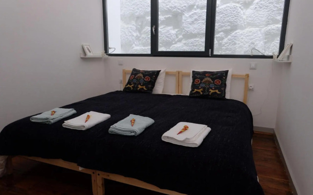 Bonjardim Flats - T1 + 1 com terraço