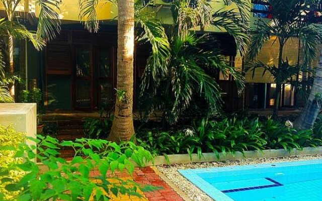 Bungalow Khun Pa (บังกะโลคุณป้า)