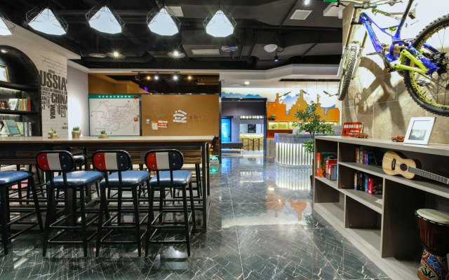 Zou Qu Ye Travel Hotel