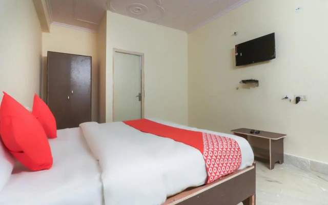 OYO 62711 Krishna Residency