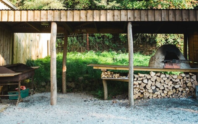 Holly - Yurt-Glamping