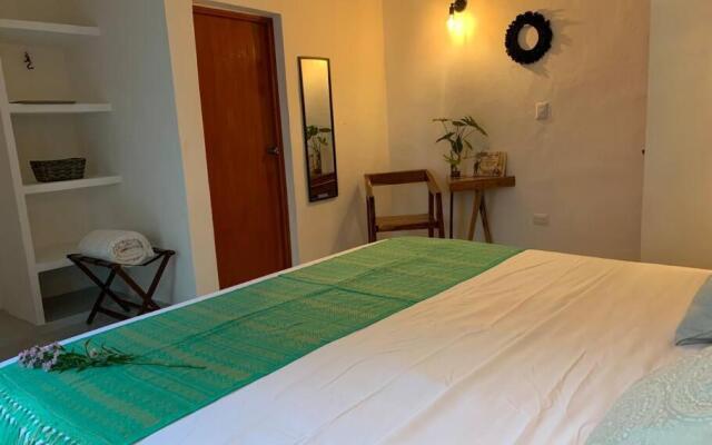 Private Full House with pool and cozy patio