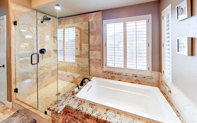 E Sandia Circle - 5 Br Home