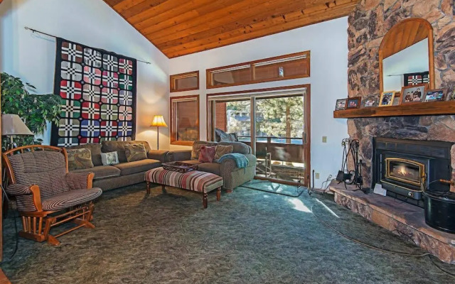 Winterset #02 - Shared Hot Tub & Pool!