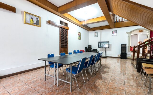 Oyo 1421 Kasmaran Guest House Syariah