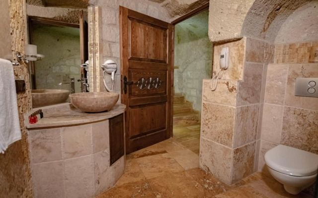 Kemerhan Hotel & Cave Suites