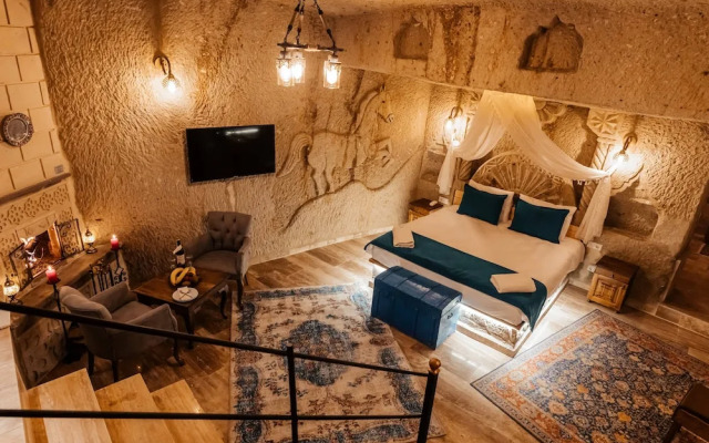 Bayar Cave Suites