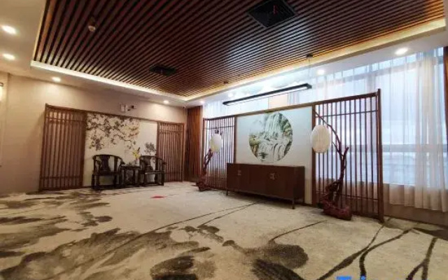 Yunpu International Hotel (Foshan Lecong Furniture World)