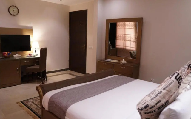 Zifan Hotel & Suites